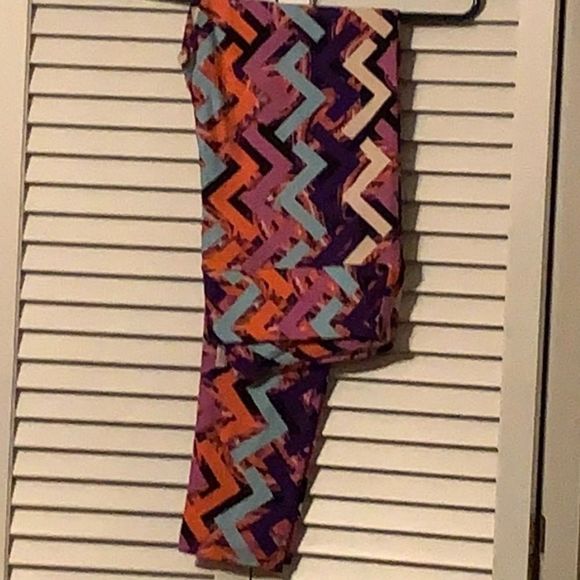 LuLaRoe Pants - 🌟3/$21🌟 NWOT LuLaRoe TC leggings. Butter soft!